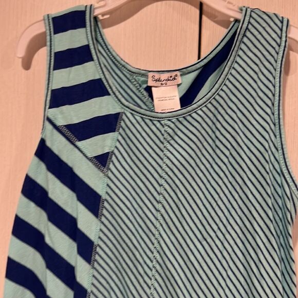 Summer dress  - Picture 2 of 5